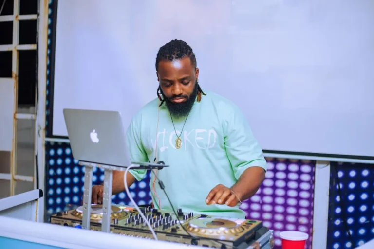 Afrobeats Playlists Checklist for New Fans